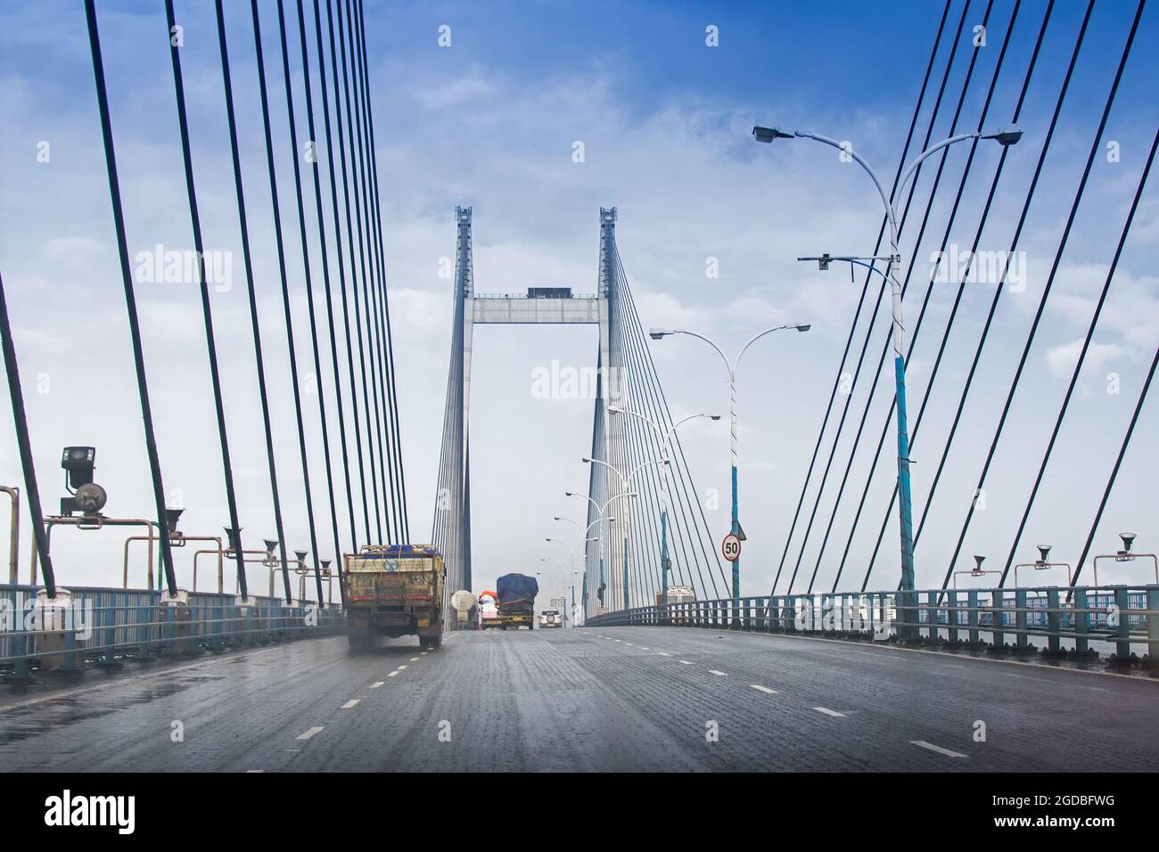 Vidyasagar Setu (pont) sur le Gange, connu sous le nom de 2nd Hooghly Bridge à Kolkata, Bengale-Occidental, Inde. Relie Howrah et Kolkata, deux grandes villes de W Banque D'Images