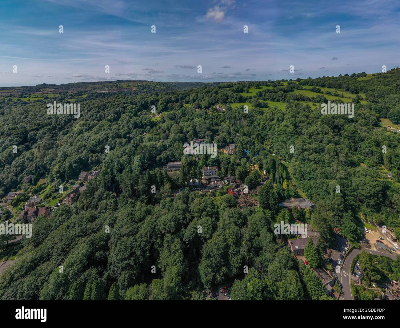 Vue aérienne de Drone de Matlock Bath Derbyshire Gulliver parc à thème pour enfants Drone vue aérienne Banque D'Images