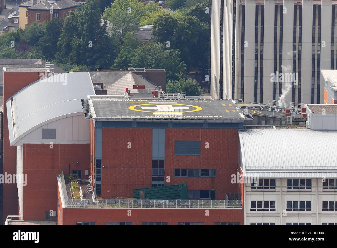 L'une des nombreuses vues sur le centre-ville de Leeds depuis le sommet du plus haut bâtiment du Yorkshire, « Altus House » Banque D'Images