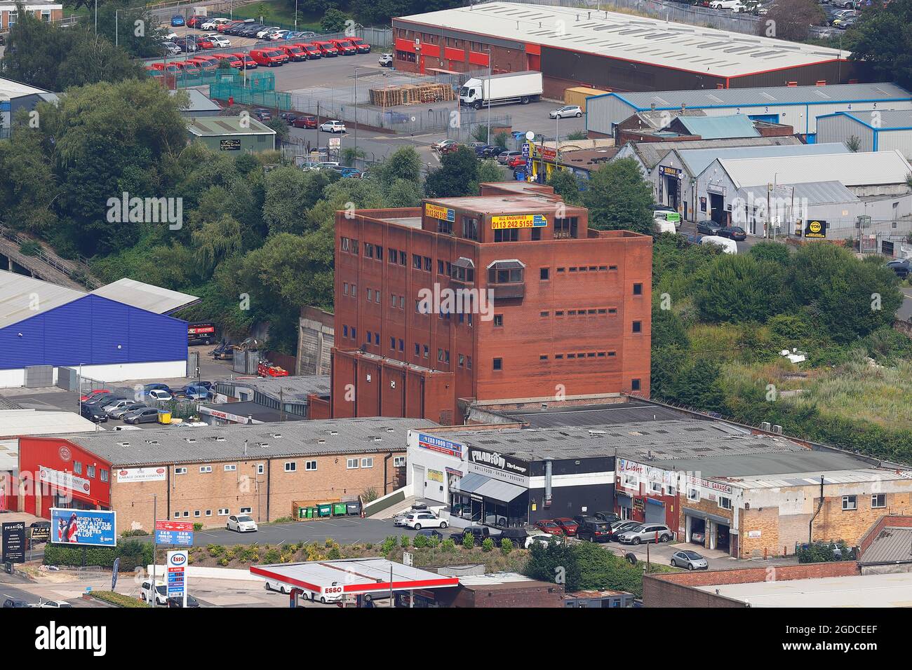 L'une des nombreuses vues sur le centre-ville de Leeds depuis le sommet du plus haut bâtiment du Yorkshire, « Altus House » Banque D'Images
