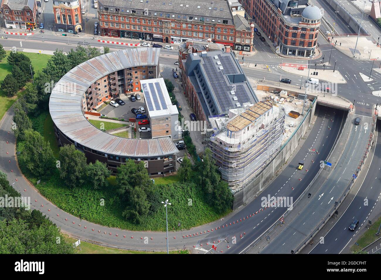L'une des nombreuses vues sur le centre-ville de Leeds depuis le sommet du plus haut bâtiment du Yorkshire, « Altus House » Banque D'Images