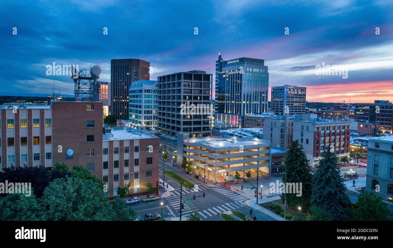le centre-ville de boise quand le soleil se couche. Banque D'Images