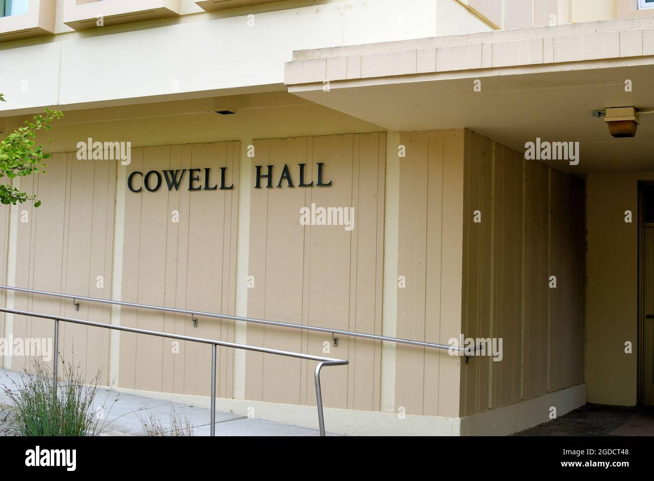 Extérieur du Cowell Hall, qui abrite l'École des infirmières et des professions de la santé sur le campus de l'Université de San Francisco en Californie. Banque D'Images