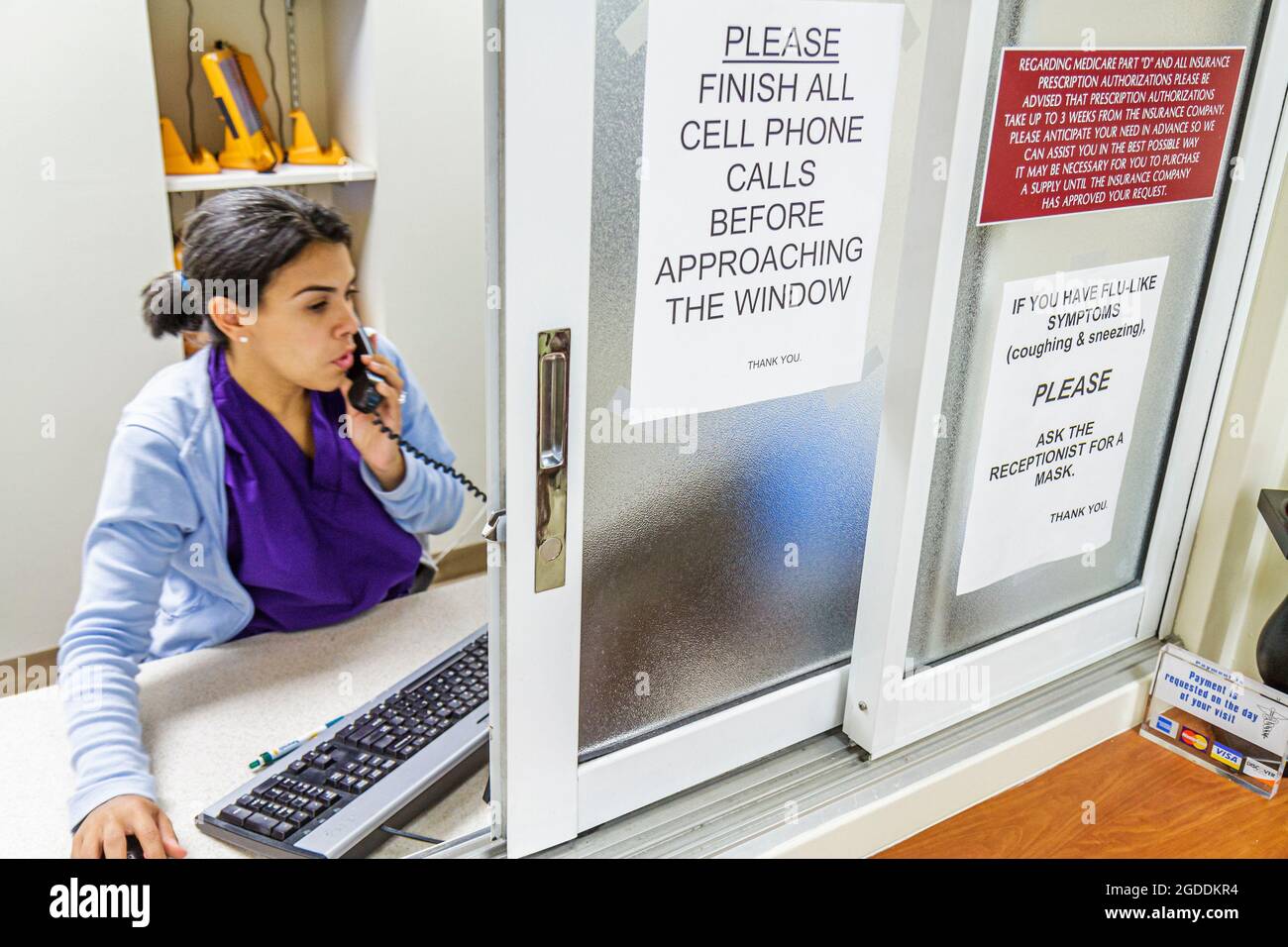 Miami Beach Florida, Mount Mt. Centre médical de Sinai hôpital cabinet du médecin, femme hispanique réceptionniste employée travailleur, Banque D'Images
