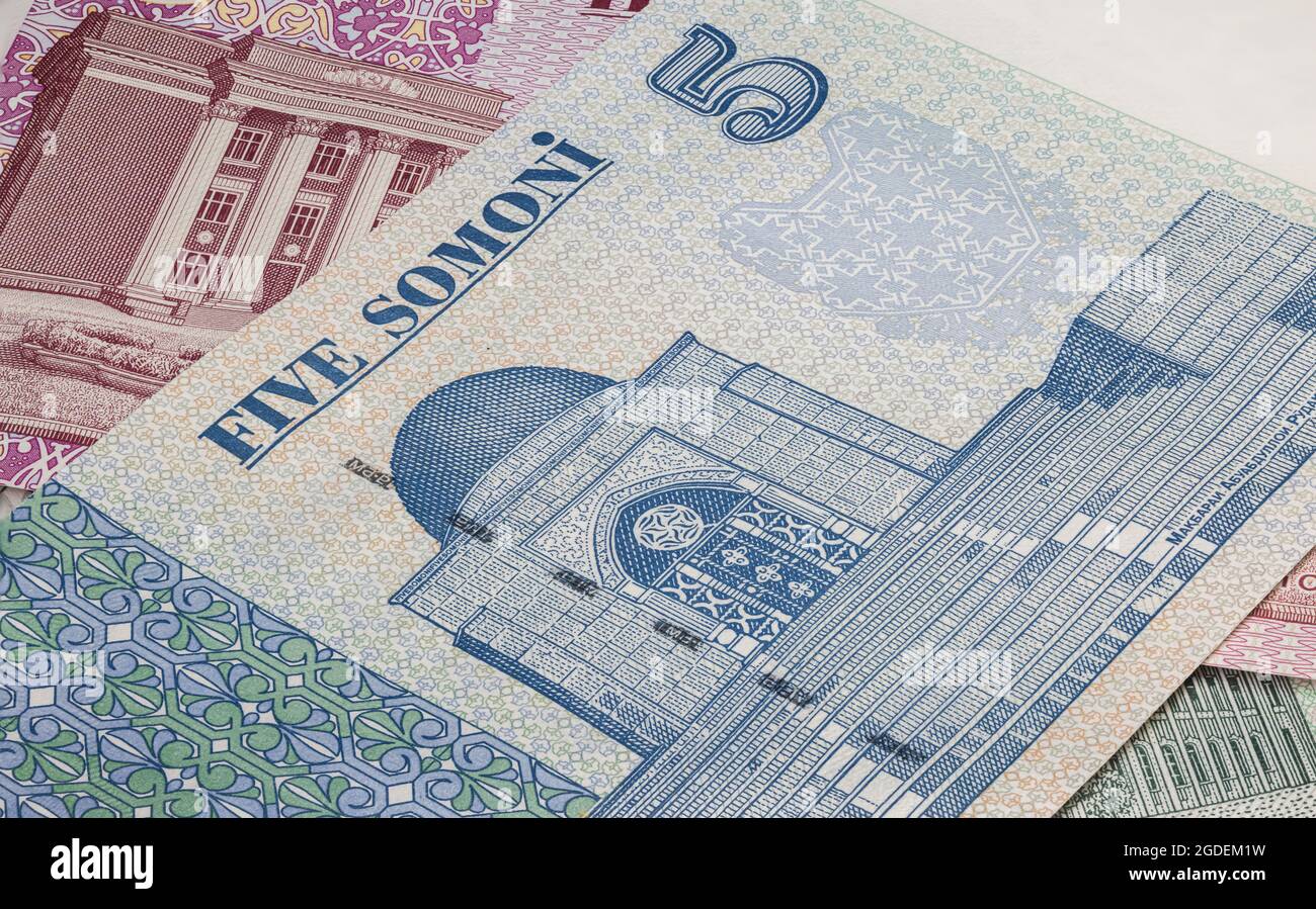 Proche de Somoni de la République du Tadjikistan. Billets en papier du pays asiatique. Capture détaillée du design avant. Remboursement détaillé Banque D'Images