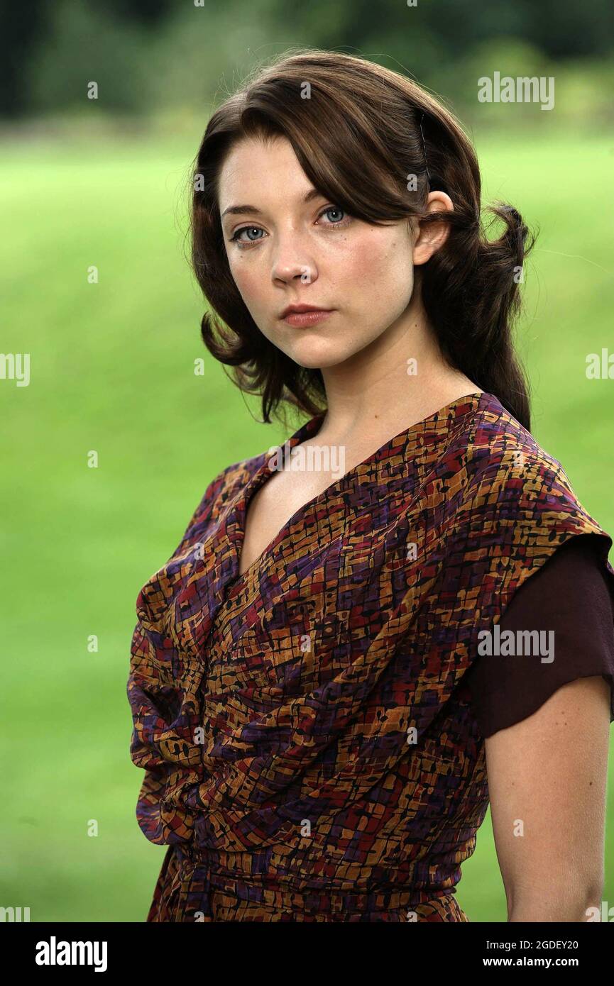 NATALIE DORMER dans MARPLE (2004) -titre original: AGATHA CHRISTIE'S MARPLE-, dirigé par ANDY WILSON, PETER MEDAK et EDWARD HALL. Crédit: Grenade International / Album Banque D'Images