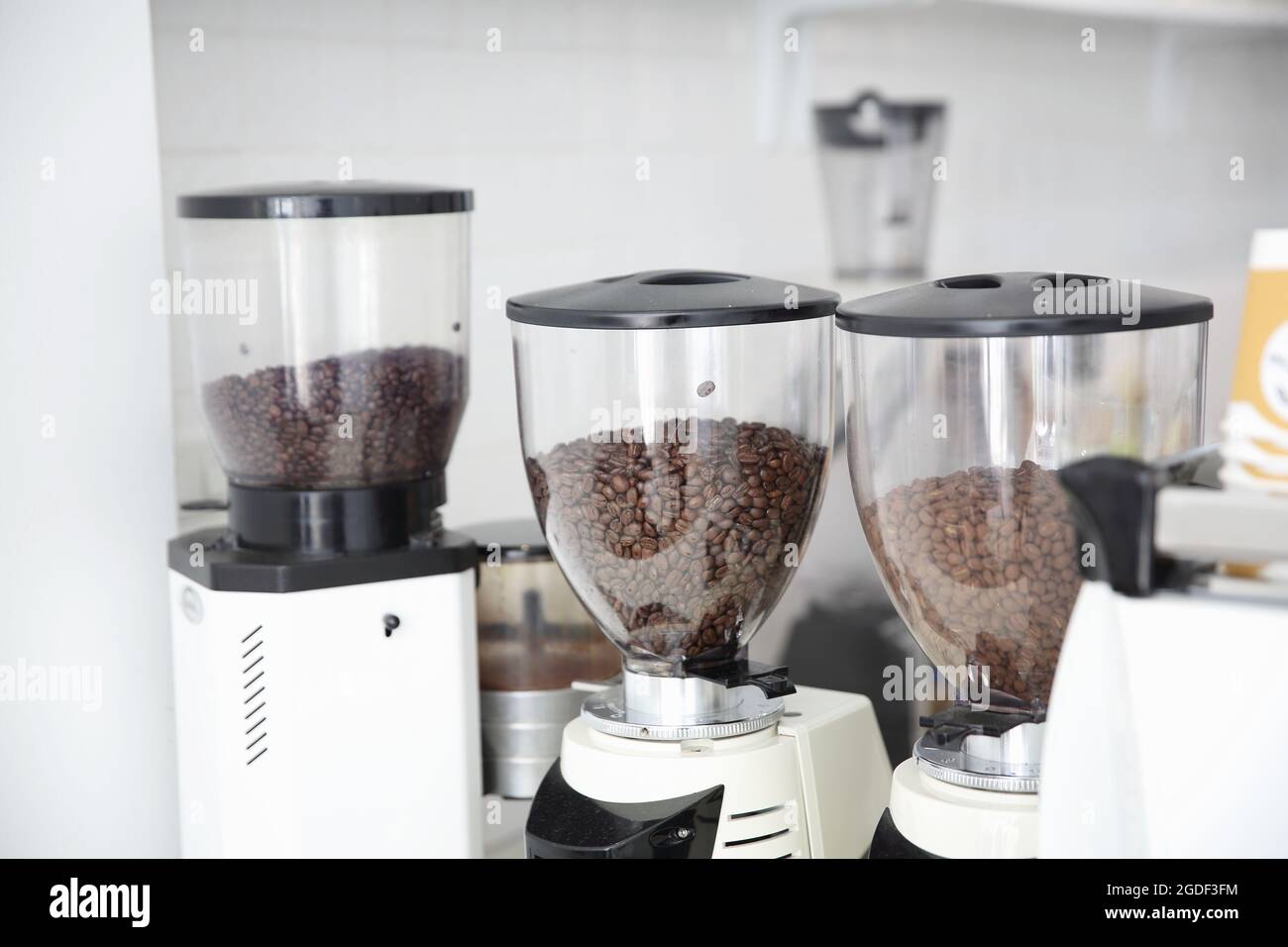 Cafetière dans le café-restaurant Banque D'Images