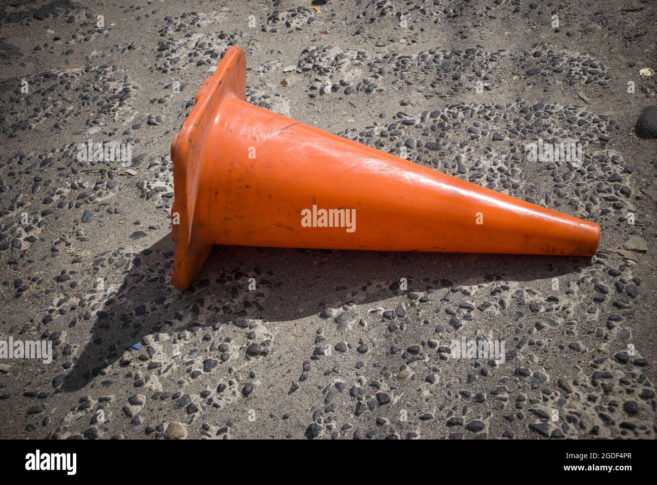 Cone pour commander la circulation routière en Amérique centrale, au Guatemala. Banque D'Images