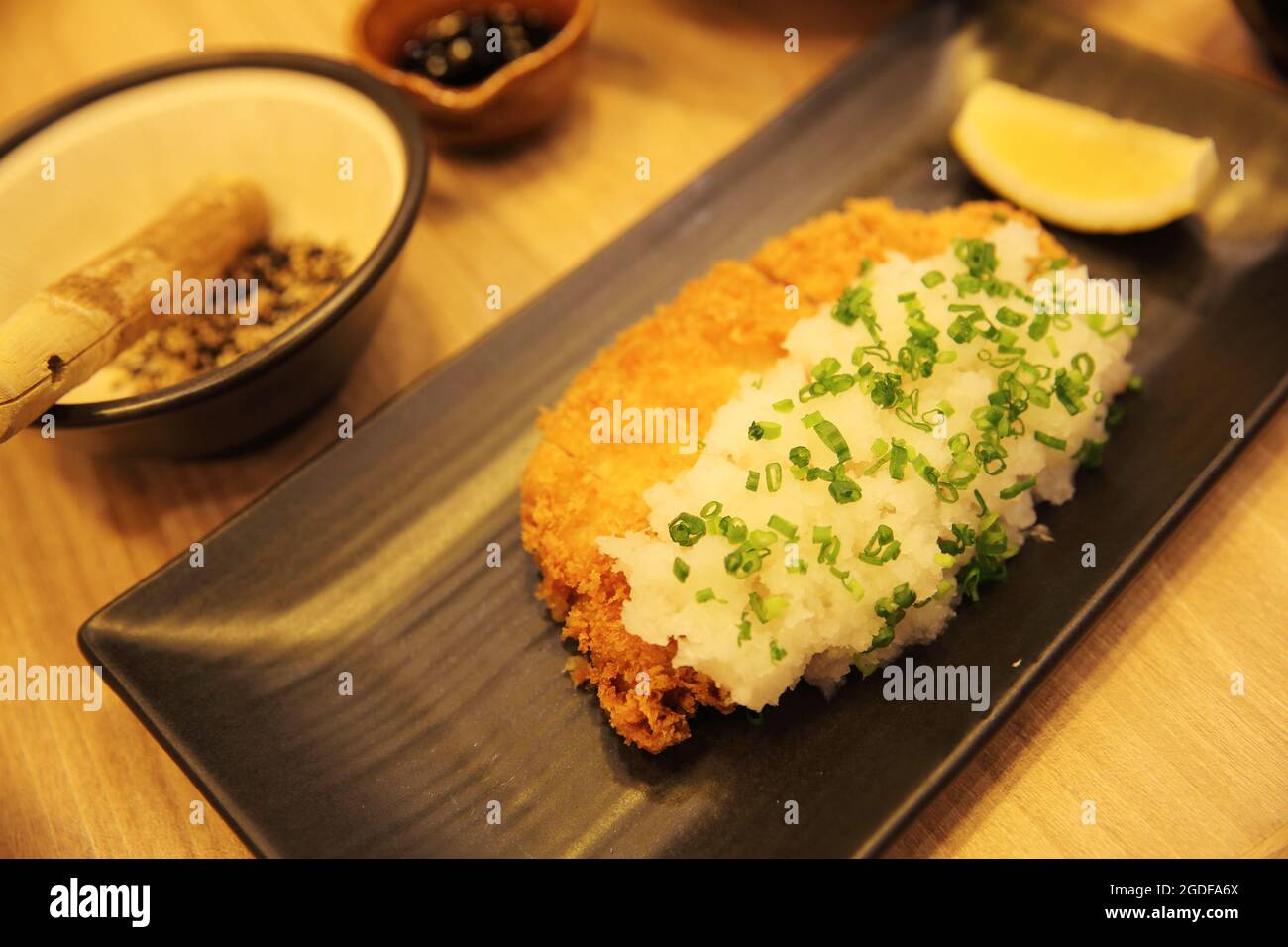 Cuisine japonaise tonkatsu avec riz Banque D'Images