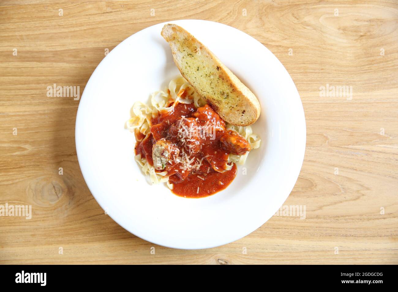 spaghetti bolognaise avec boule de viande Banque D'Images
