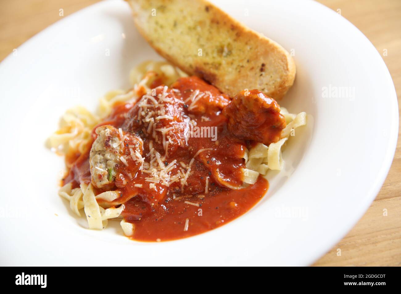 spaghetti bolognaise avec boule de viande Banque D'Images