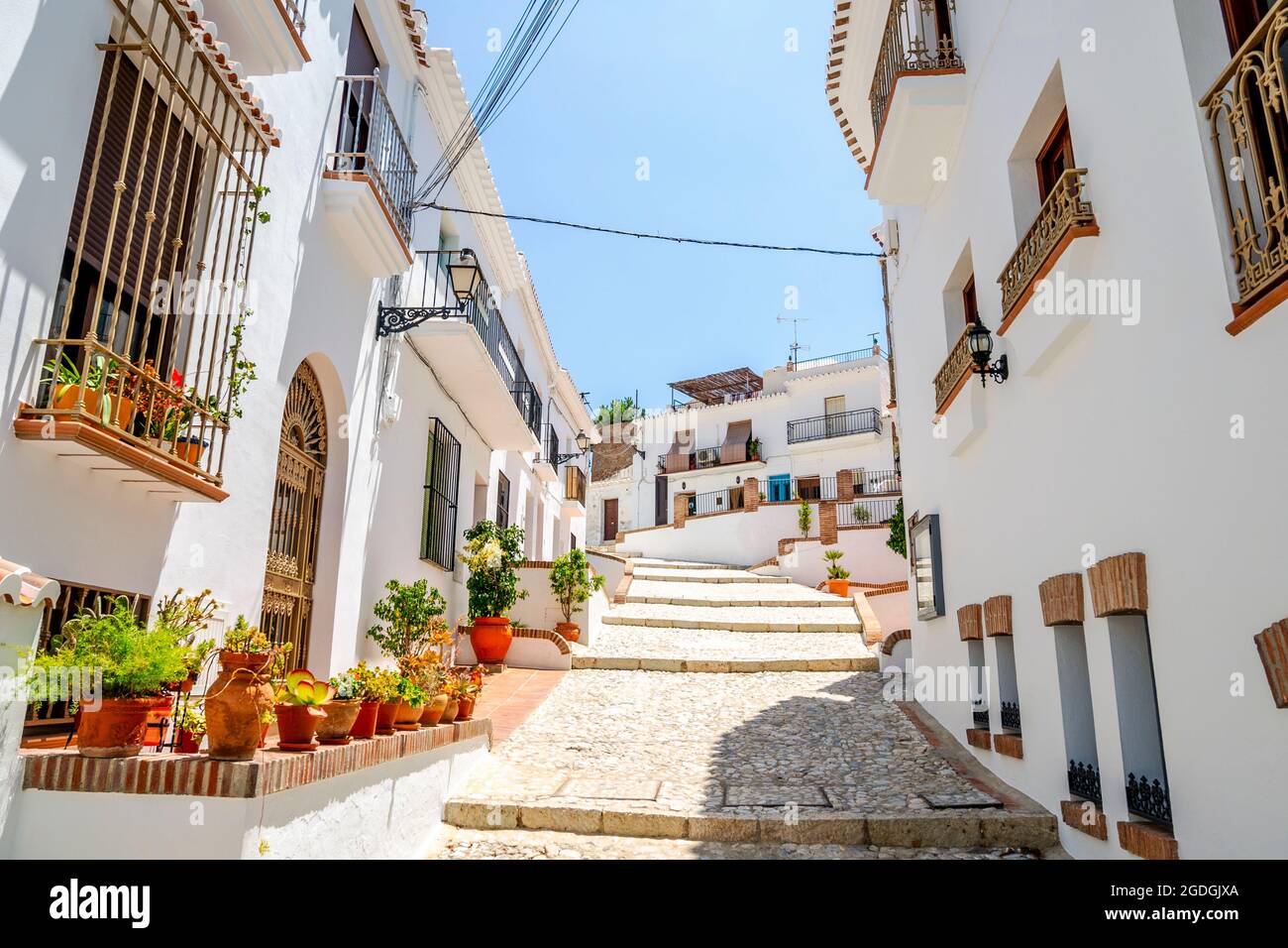 Ville pittoresque de Frigiliana située dans la région montagneuse de Malaga, Costa del sol, Andalousie, Espagne Banque D'Images