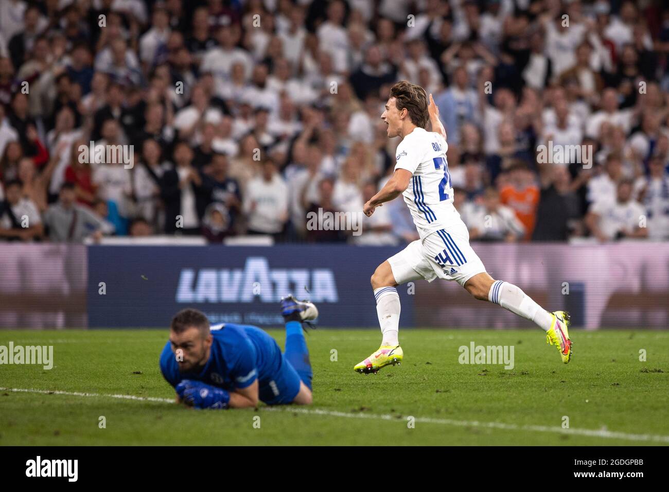 Copenhague, Danemark. 12 août 2021. William Boving (24) du FC Copenhagen marque et célèbre avant que son but ne soit appelé outre-côte dans le match de l'UEFA Europa Conference League entre le FC Copenhagen et Lokomotiv Plovdiv à Parken, Copenhague, Danemark. (Photo Credit: Gonzales photo/Alamy Live News Credit: Gonzales photo/Alamy Live News Banque D'Images