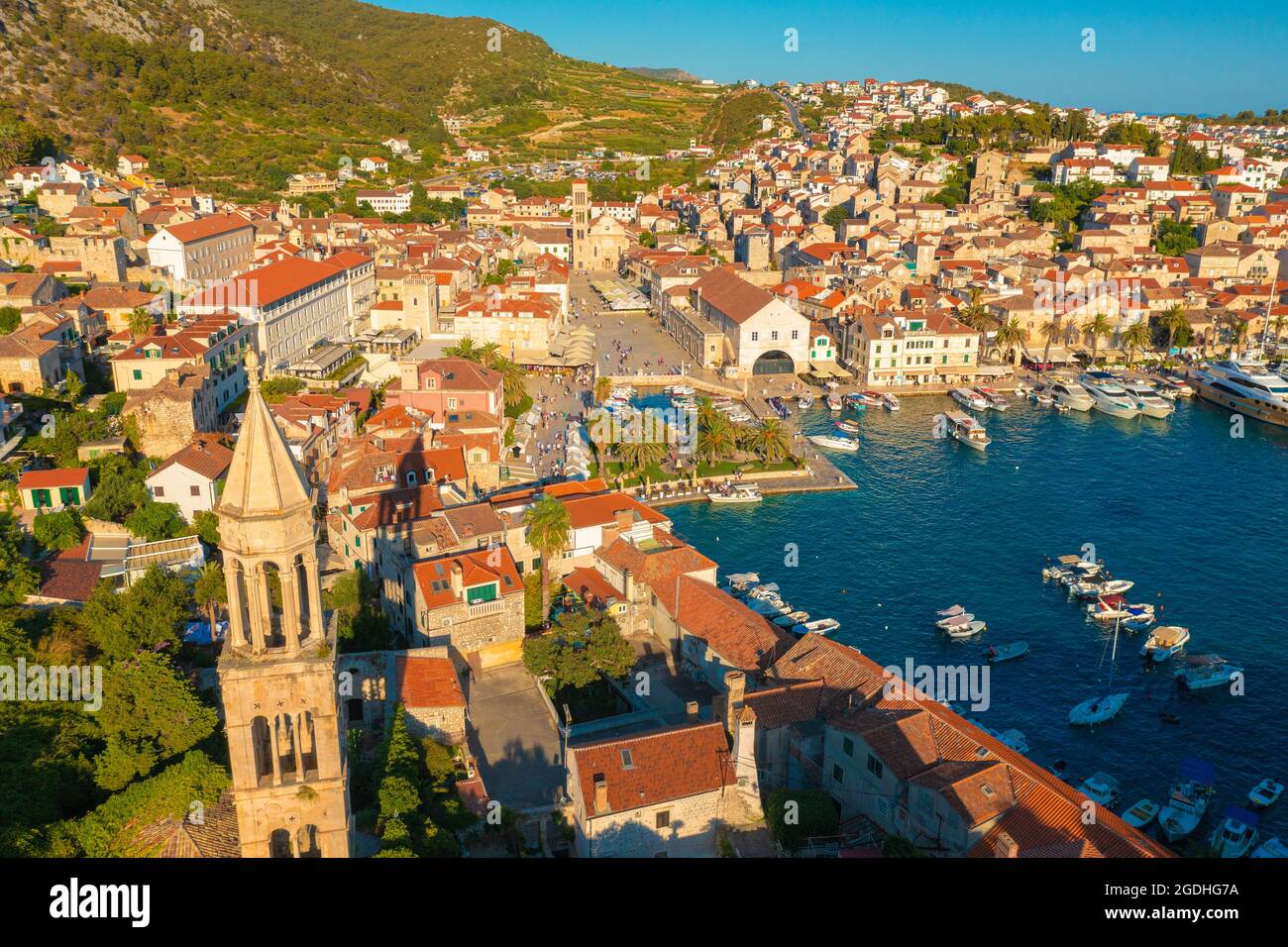 Vue aérienne de la ville de Hvar sur l'île de Hvar, Croatie Banque D'Images