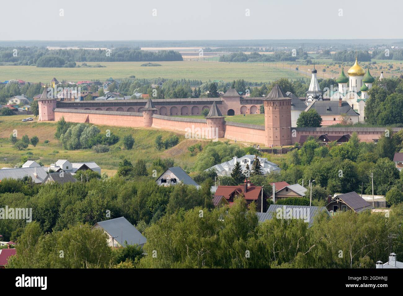 Vue aérienne de Suzdal avec le monastère du Sauveur de Saint Euthymius. Suzdal, Russie Banque D'Images