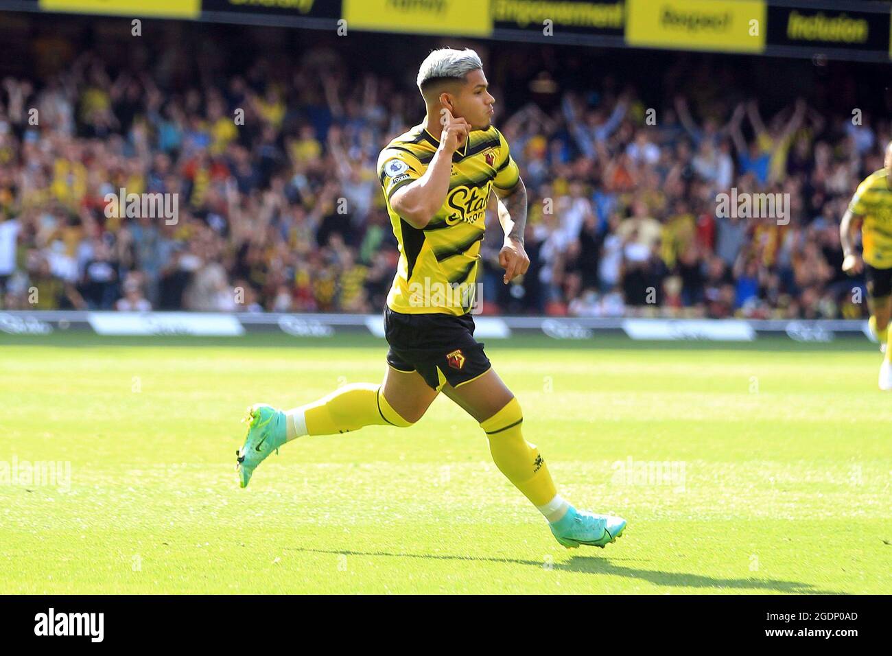 Watford, Royaume-Uni. 14 août 2021. Cucho Hernandez de Watford célèbre le troisième but de ses équipes. Match de première ligue, Watford v Aston Villa au stade Vicarage Road à Watford le samedi 14 août 2021. Cette image ne peut être utilisée qu'à des fins éditoriales. Utilisation éditoriale uniquement, licence requise pour une utilisation commerciale. Aucune utilisation dans les Paris, les jeux ou les publications d'un seul club/ligue/joueur. photo par Steffan Bowen/Andrew Orchard sports photographie/Alay Live news crédit: Andrew Orchard sports photographie/Alay Live News Banque D'Images