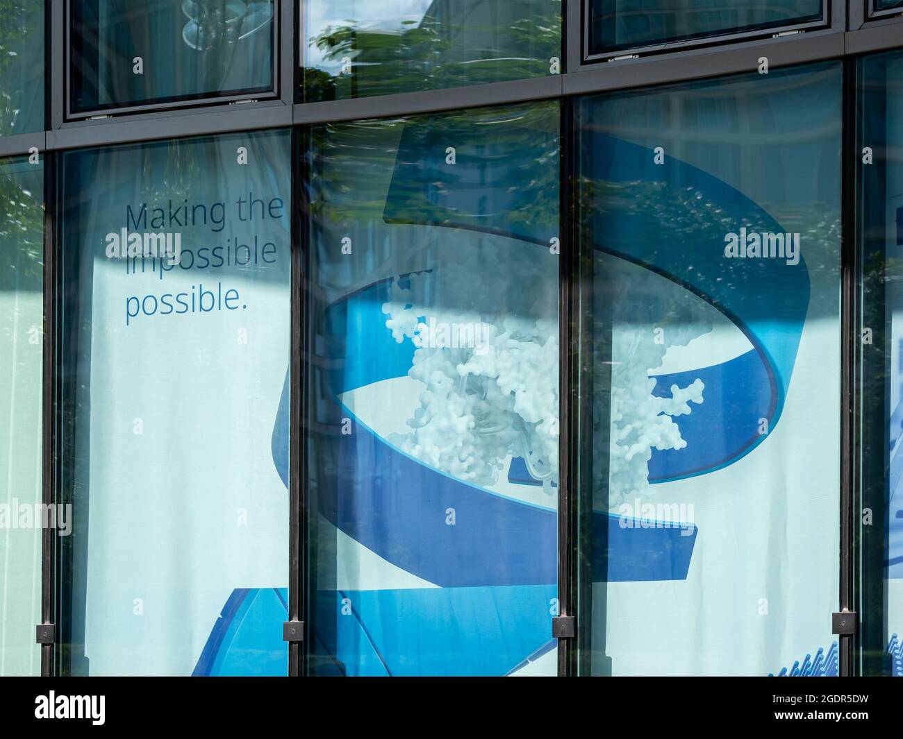 Publicité de Pfizer au siège allemand à Berlin Banque D'Images