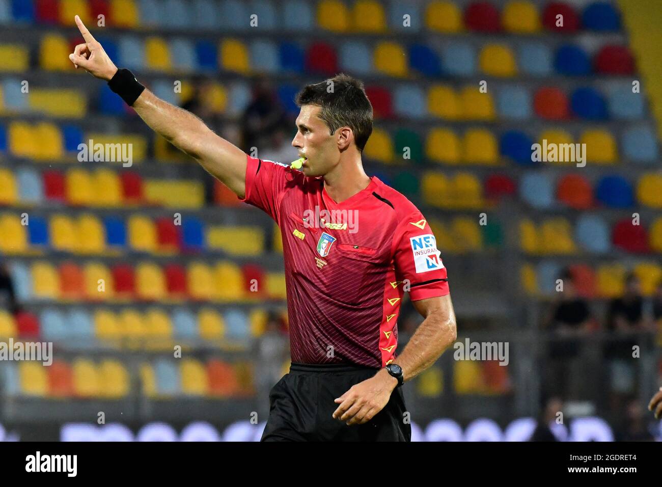 Frosinone, Italie. 14 août 2021. Matteo Marchetti Referee lors du match amical SS Lazio contre US Sassuolo le 14 août 2021 au Stadio Benito Stirpe à Frosinone, Italie (photo de Domenico Cippitelli/Pacific Press) (photo de Domenico Cippitelli/Pacific Press) Credit: Pacific Press Media production Corp./Alay Live News Banque D'Images