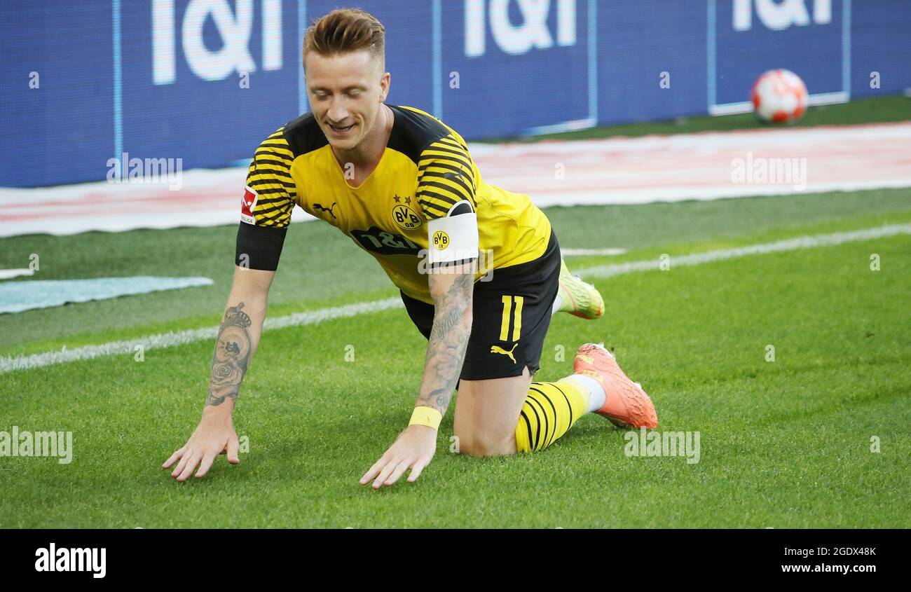 Firo 1er Bundesliga. 2021/2022 football: Football: 14.08.2021 BVB Borussia Dortmund - Eintracht Francfort 5: 2 jubilation sur le terrain après le but du faire 1: 0 Marco Reus www.firosportphoto.de, copyright de firo sportphoto: Coesfelder Str. 207 D-48249 DvÂlmen www .firosportphoto.de mail@firosportphoto.de Détails du compte: (V olksbank B ochum - W itten) IB604017401040310403108108108403: GENODEM1BOC tel: Â † + 49-2594-9916004 Fax: Â † + 49-2594-9916005 Banque D'Images