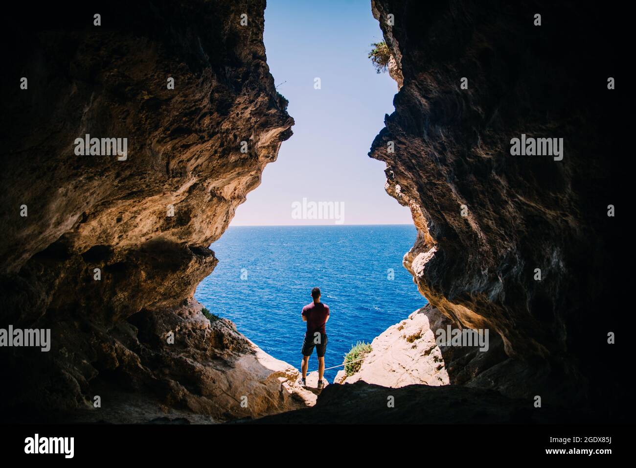 Grotte cachée des pêcheurs dans le pays de Malte Banque D'Images