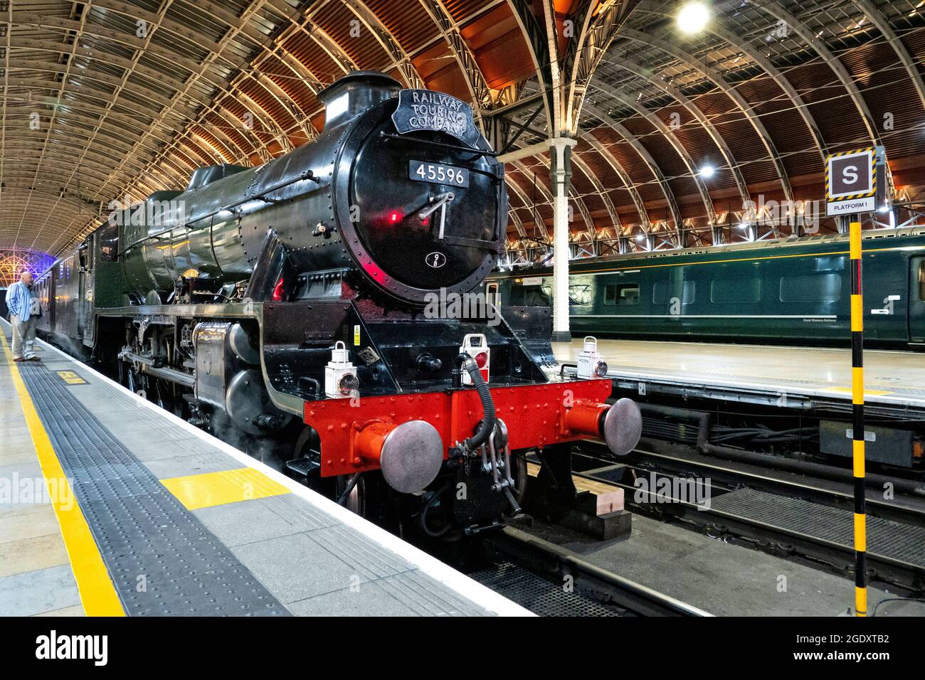 Le West Somerset Steam Express 14/8/2021. Tiré par la locomotive 45596 Bahamas.in Paddington Station Londres Royaume-Uni Banque D'Images