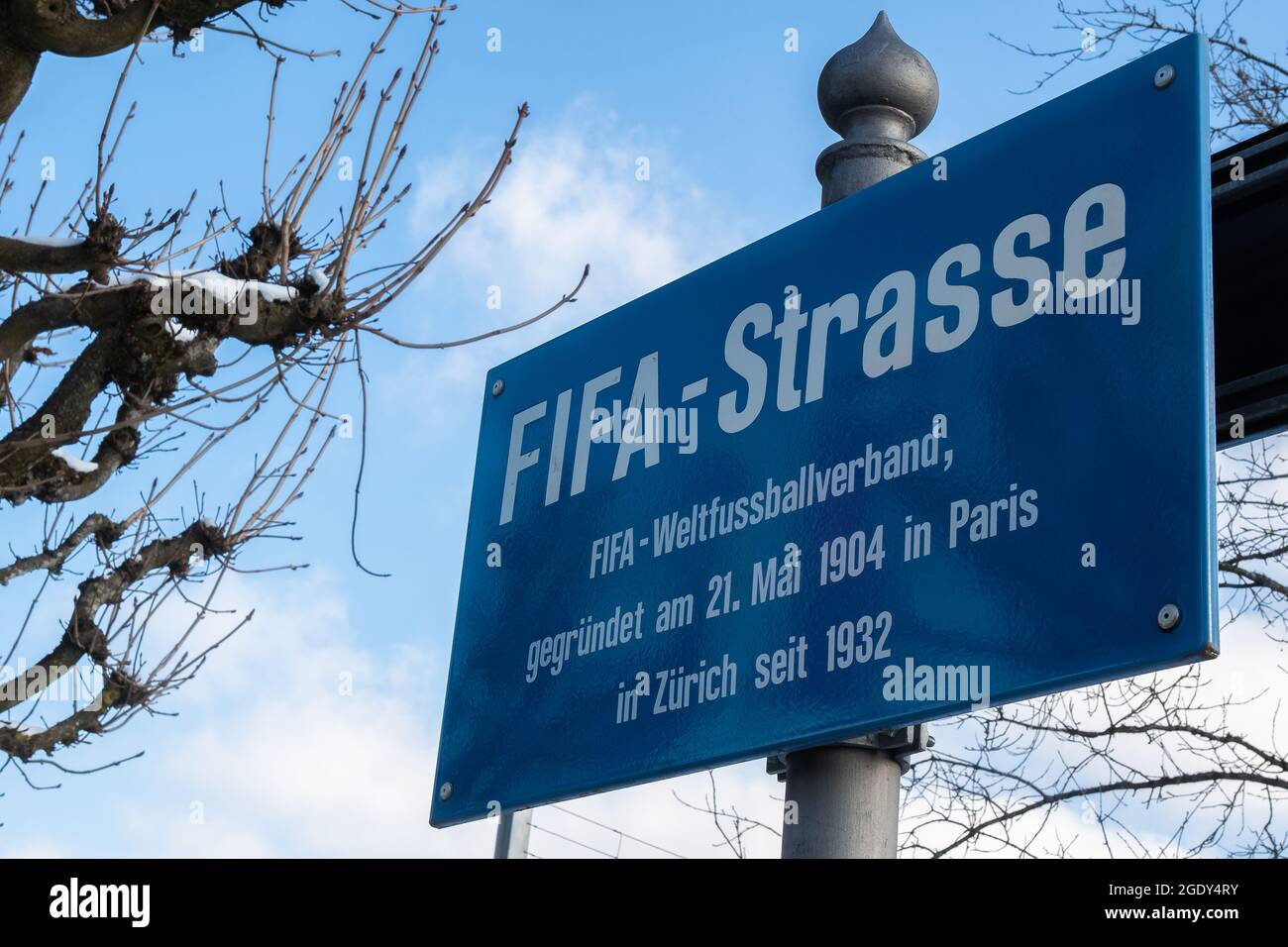 Zurich, Suisse - 10 janvier 2021 : la FIFA est une organisation à but non lucratif et un organe international de direction de l'association football, futsal et beac Banque D'Images