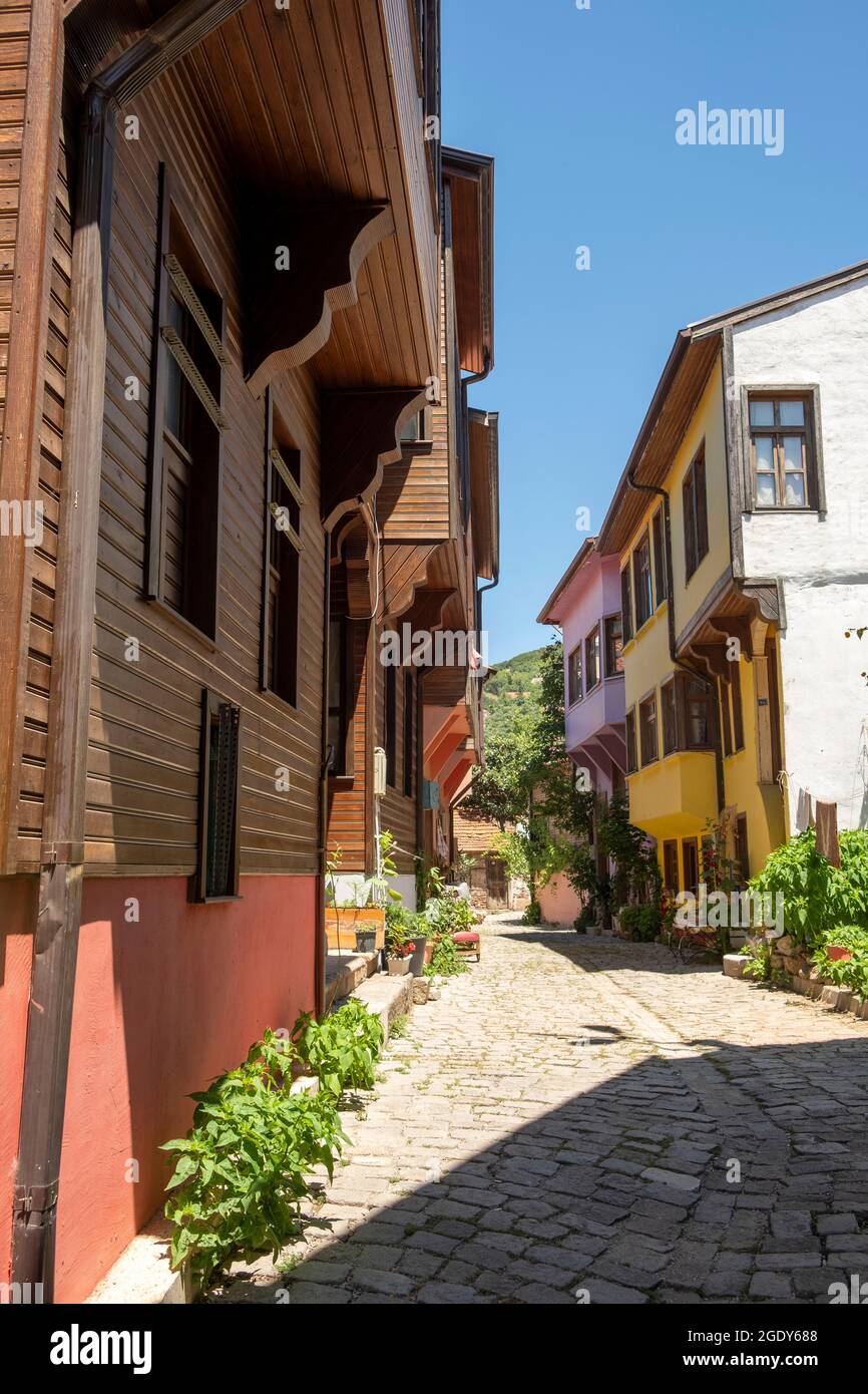 Les travaux de restauration entrepris dans les maisons historiques d'Edincik du quartier de Bandırma à Balıkesir ont été achevés. Date 03 juillet 2021 Banque D'Images