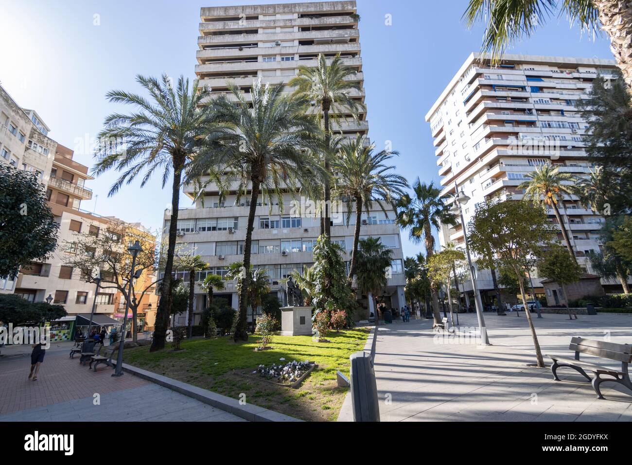 Huelva, Espagne; 03.16.2021: Avenida Gran via, au centre de la ville. Une température de 20 degrés Banque D'Images