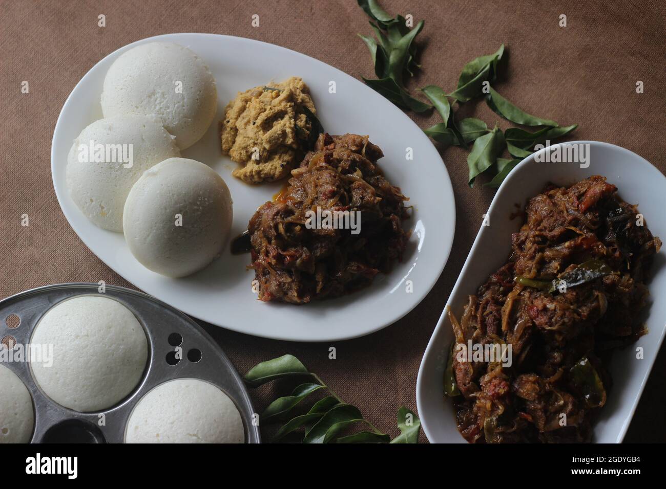 Le Gateau Au Riz Cuit A La Vapeur Est Connu Sous Le Nom De Sans Rien Faire En Inde Est L Un Des Plats De Petit Dejeuner Les Plus Sains De La Cuisine Le Gateau Au Riz Cuit A La Vapeur Est Connu Sous Le Nom De Sans Rien Faire En Inde Est L Un Des Plats De Petit Dejeuner Les Plus Sains De La Cuisine