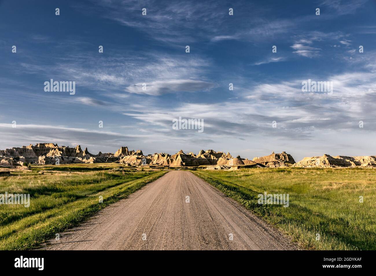 SD00464-00....DAKOTA DU SUD - Old Northeast Road dans le parc national des Badlands. Banque D'Images