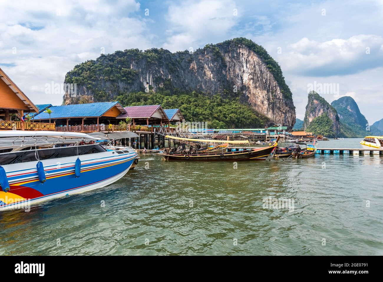 Paysage avec l'île de Panyi, région de Phang Nga au sud de la Thaïlande Banque D'Images