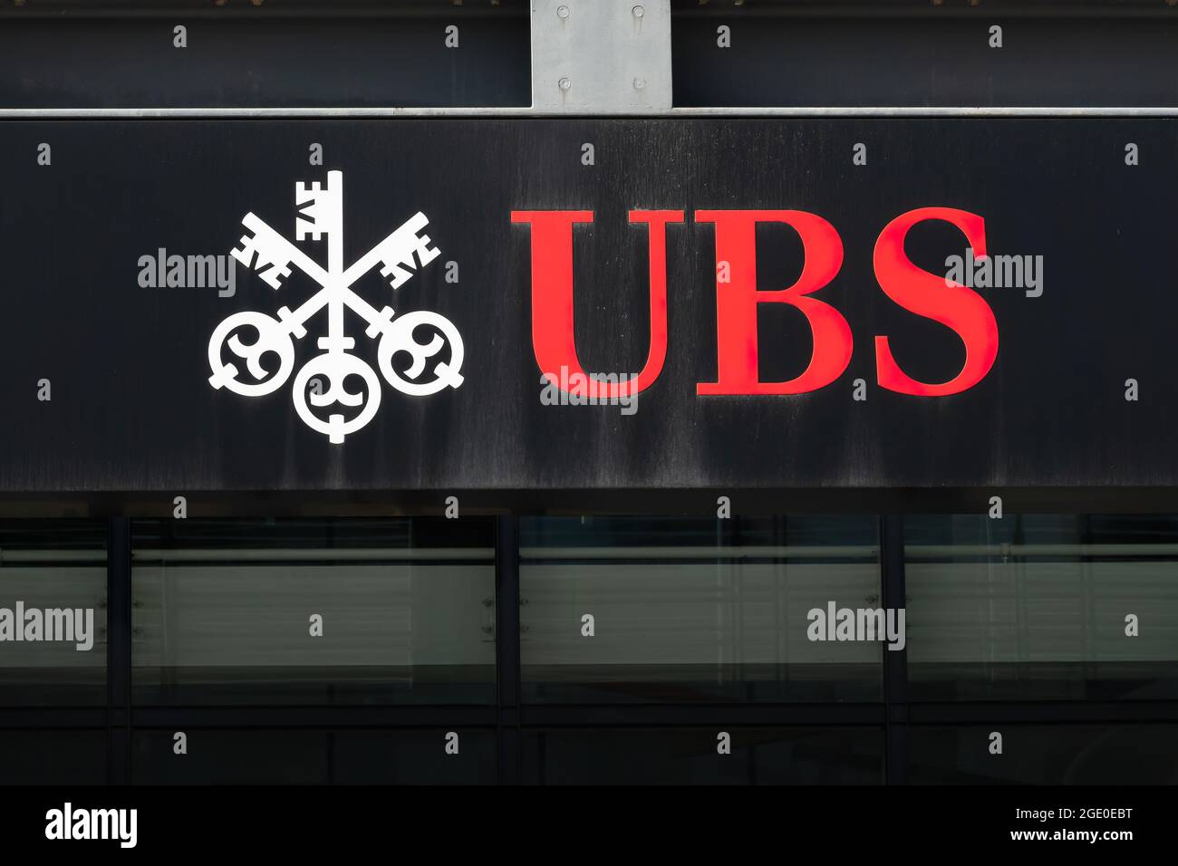 ALTSTETTEN, SUISSE - 20 FÉVRIER 2020: Union Bank of Switzerland - UBS - banque multinationale d'investissement à Zurich-Altstetten. Banque D'Images