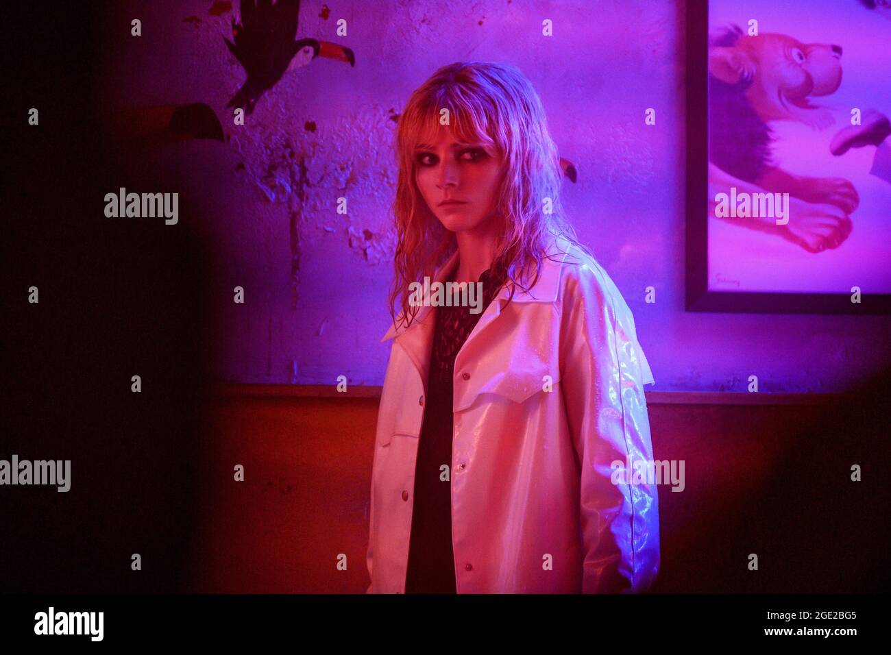 THOMASIN MCKENZIE dans LA NUIT DERNIÈRE À SOHO (2021), réalisé par EDGAR WRIGHT. Crédit : FONCTIONS DE MISE AU POINT / Album Banque D'Images