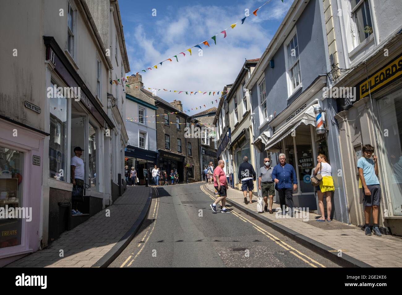 La ville du marché de Kingsbridge, située dans le quartier de South Hams dans le sud du Devon, est située sur des pentes abruptes menant au magnifique estuaire de la rivière Dart, en Angleterre. Banque D'Images