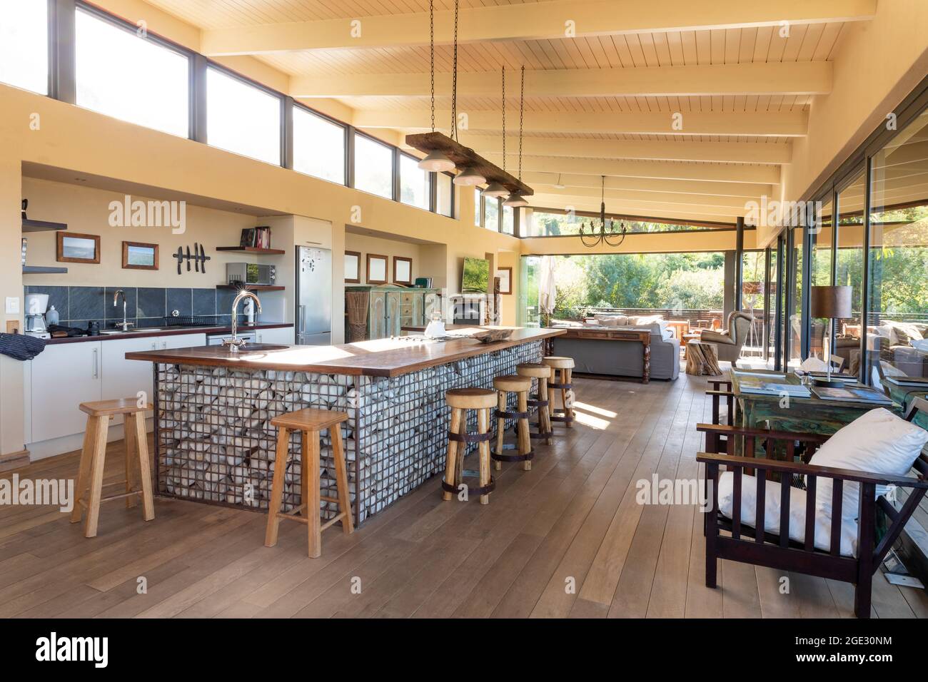 Intérieur de la cuisine de luxe coin repas dans l'appartement moderne Banque D'Images