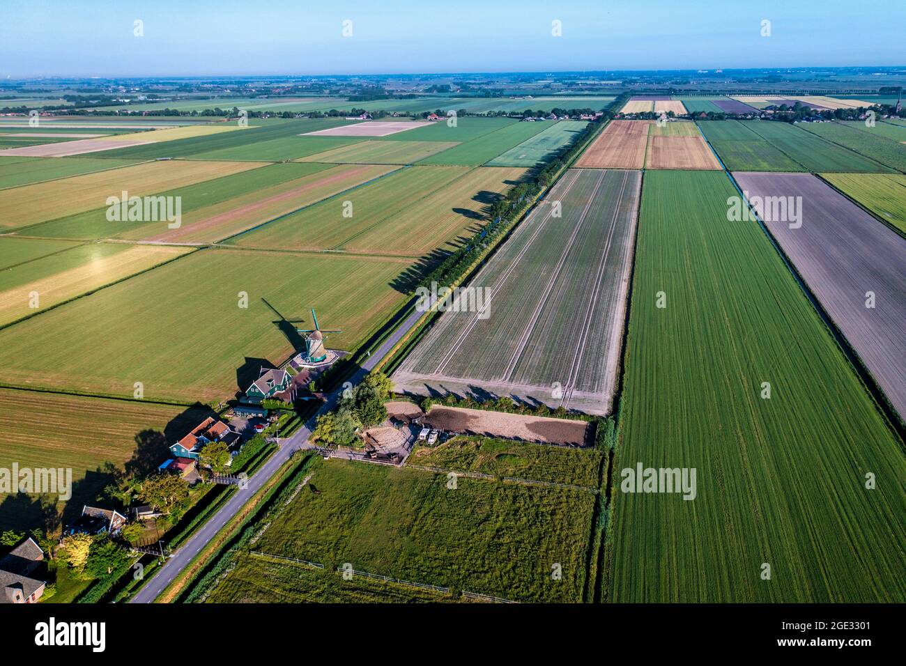 Pays-Bas, Noordbeemster, terres agricoles, moulin à vent. Antenne. POLDER de Beemster. Patrimoine mondial de l'UNESCO. Banque D'Images