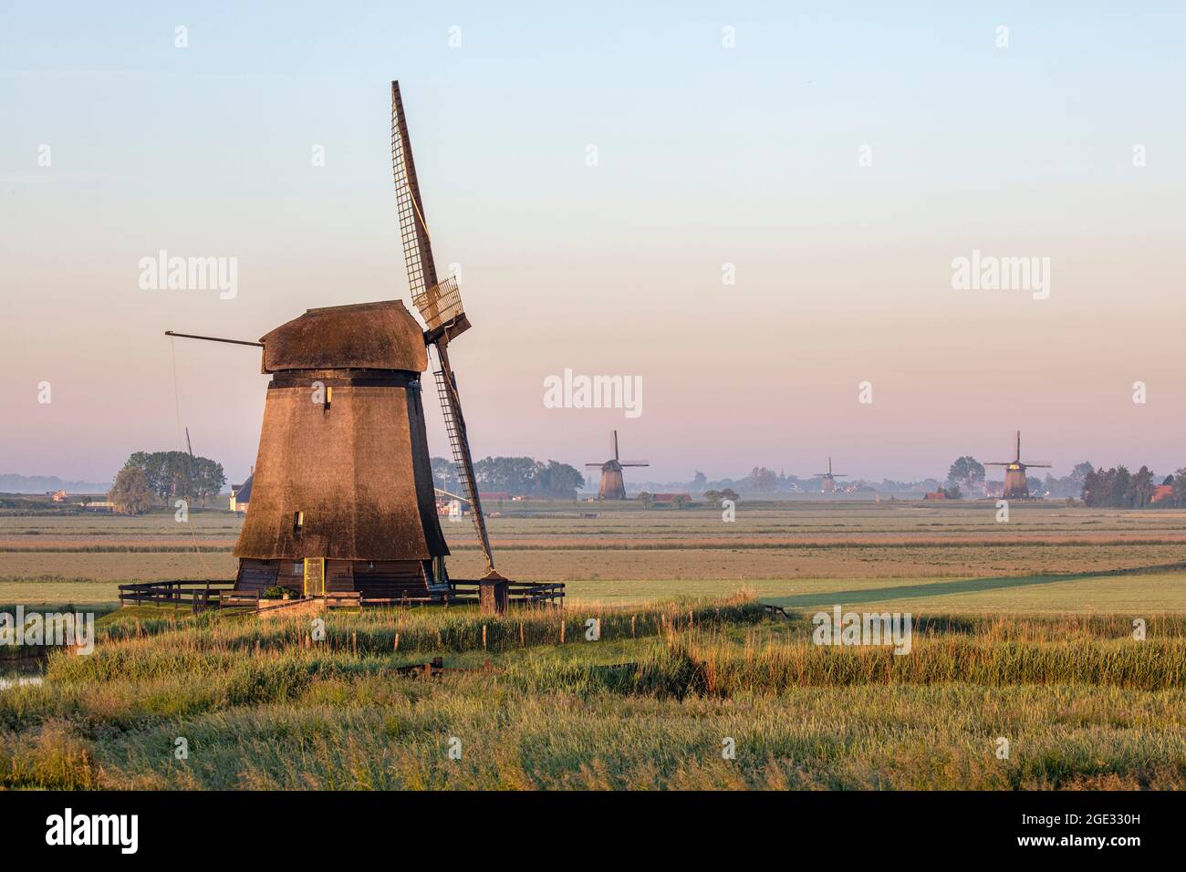 Pays-Bas, Schermerhorn. Moulins à vent. Banque D'Images