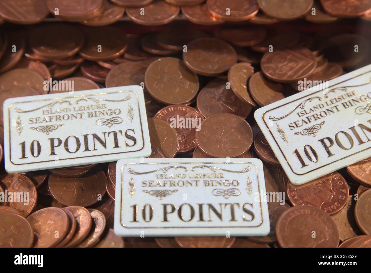Machine d'arcade, jeu de poussoirs compte-gouttes 2p, Barry Island Arcades, pays de Galles du Sud, 2021 Banque D'Images