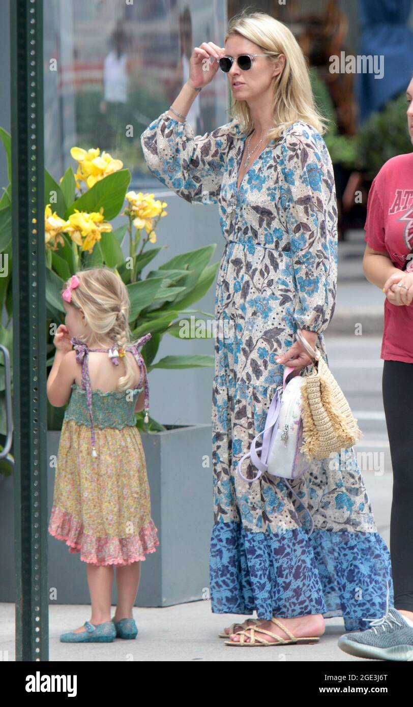 New York - NY - 20210729 Nicky Hilton Rothschild et fille Lily-Grace ...