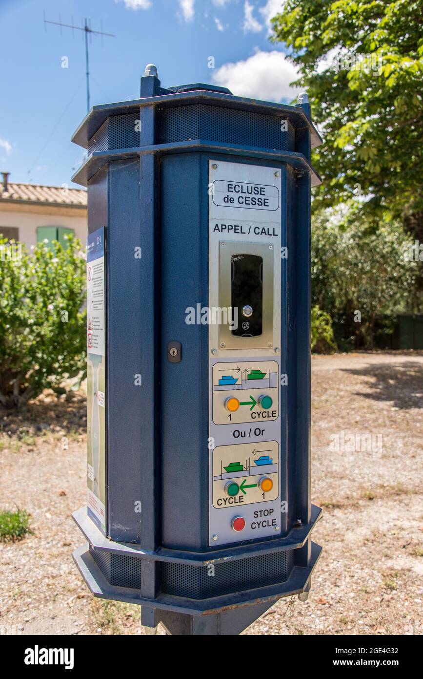 Panneau de commande pour les skippers de bateau à l'écluse de Cesse sur le canal de Jonction Banque D'Images