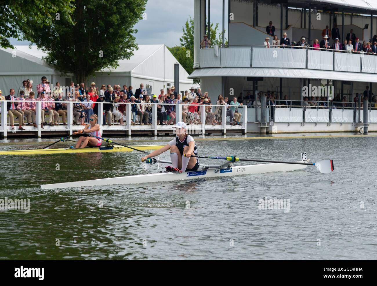 Finale de la coupe Princess Royal Challenge à Henley Royal Regatta(2021) lorsque L.E.B. Anderson (Leander) battit L.R.Henry (Leicester Rowing Club) de 3 pieds Banque D'Images