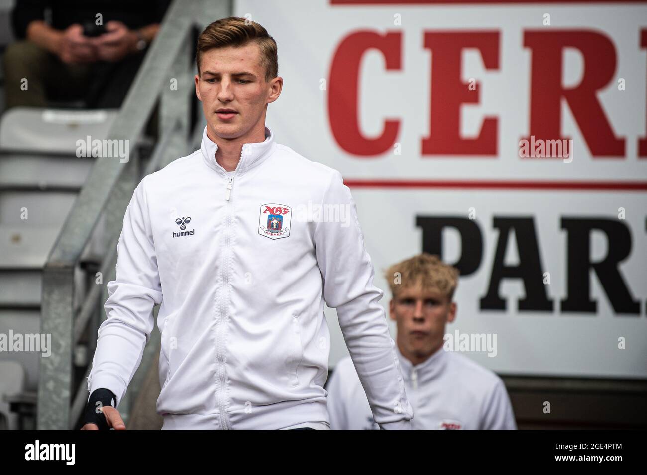 Aarhus, Danemark. 15 août 2021. Dawid Kurminowski d'AGF entre sur le terrain du 3F Superliga match entre Aarhus GF et le FC Copenhague au parc Ceres d'Aarhus. (Crédit photo : Gonzales photo/Alamy Live News Banque D'Images