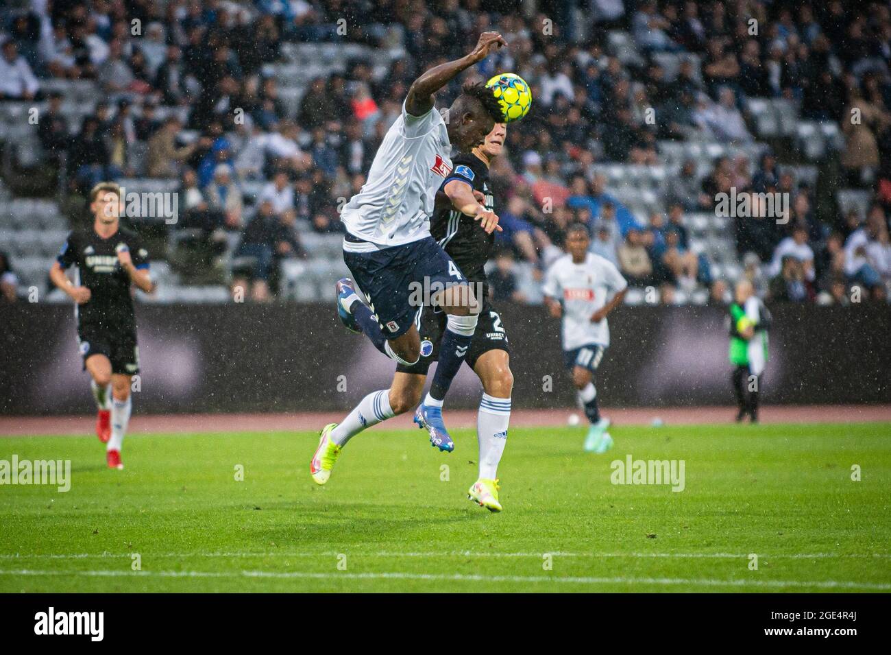 Aarhus, Danemark. 15 août 2021. Yann Aurel Bisseck (4) de l'AGF vu pendant le match 3F Superliga entre le FGF d'Aarhus et le FC Copenhague au parc Ceres d'Aarhus. (Crédit photo : Gonzales photo/Alamy Live News Banque D'Images