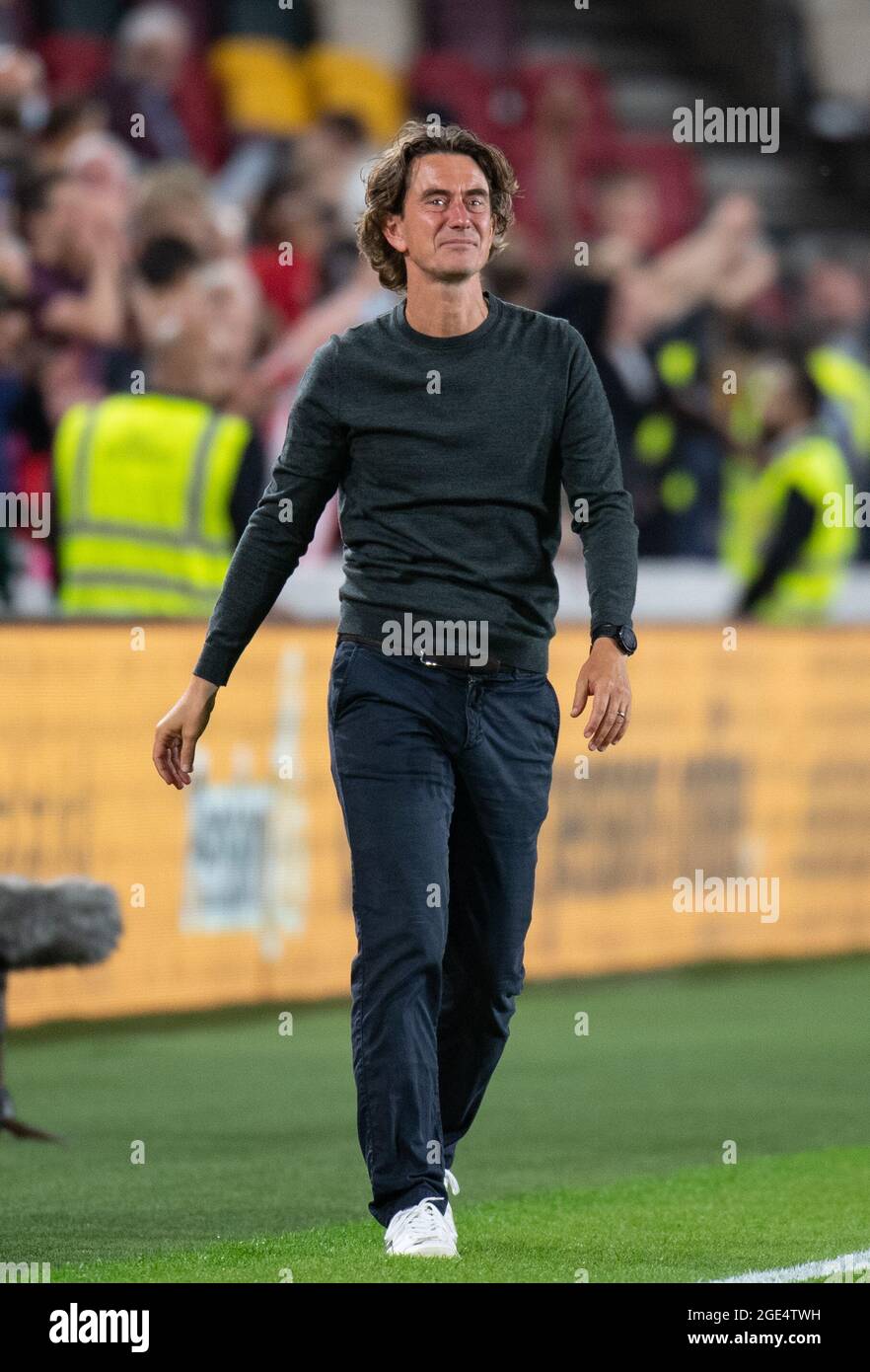 Brentford, Royaume-Uni. 13 août 2021. Thomas Frank, directeur de Brentford, lors du match de la Premier League entre Brentford et Arsenal au Brentford Community Stadium, Brentford, Angleterre, le 13 août 2021. Photo par Andrew Aleksiejczuk/Prime Media Images. Crédit : Prime Media Images/Alamy Live News Banque D'Images