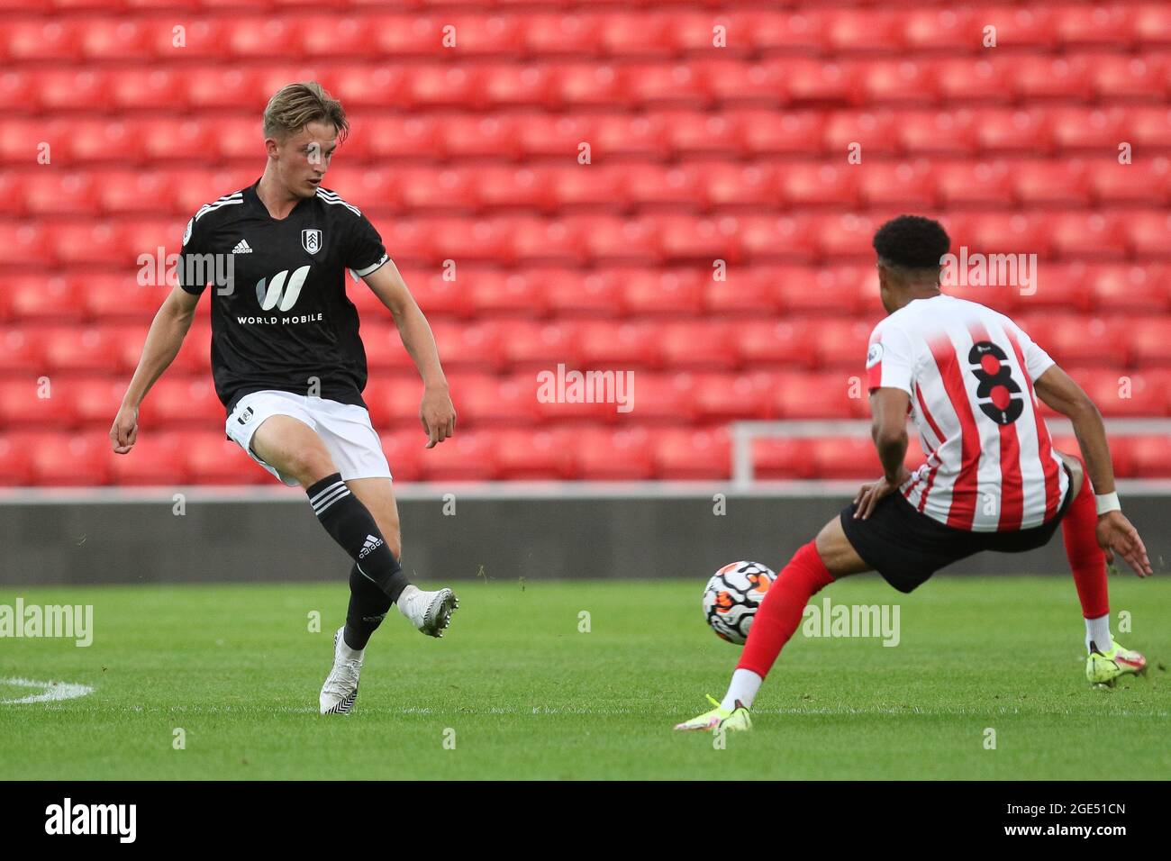 SUNDERLAND, ROYAUME-UNI. 16 AOÛT Connor McAvoy de Fulham en action pendant le match PL 2 Division 2 entre Sunderland et Fulham au Stade de lumière, Sunderland, le lundi 16 août 2021. (Crédit : will Matthews | MI News) crédit : MI News & Sport /Alay Live News Banque D'Images