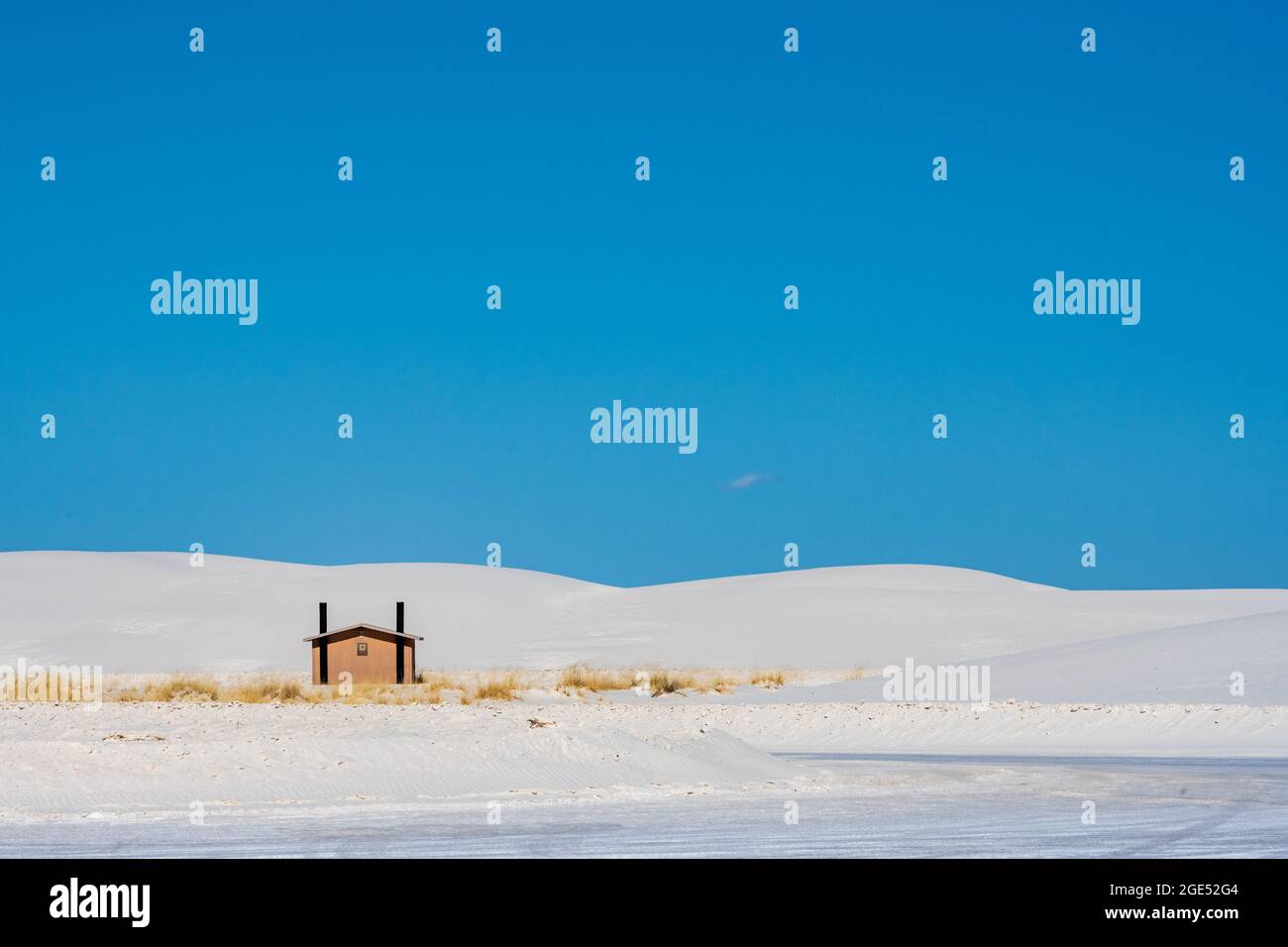 L'Oasis Pit WC se trouve dans le parc national de White Sand Dunes Banque D'Images