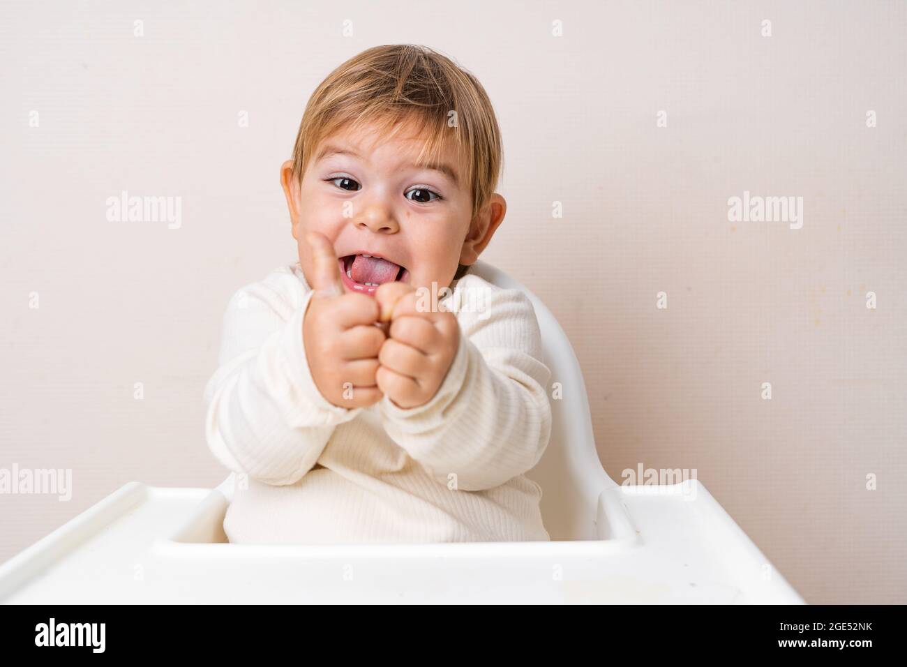 Baby Grimace Banque D Image Et Photos Alamy Baby Grimace Banque D Image Et Photos Alamy