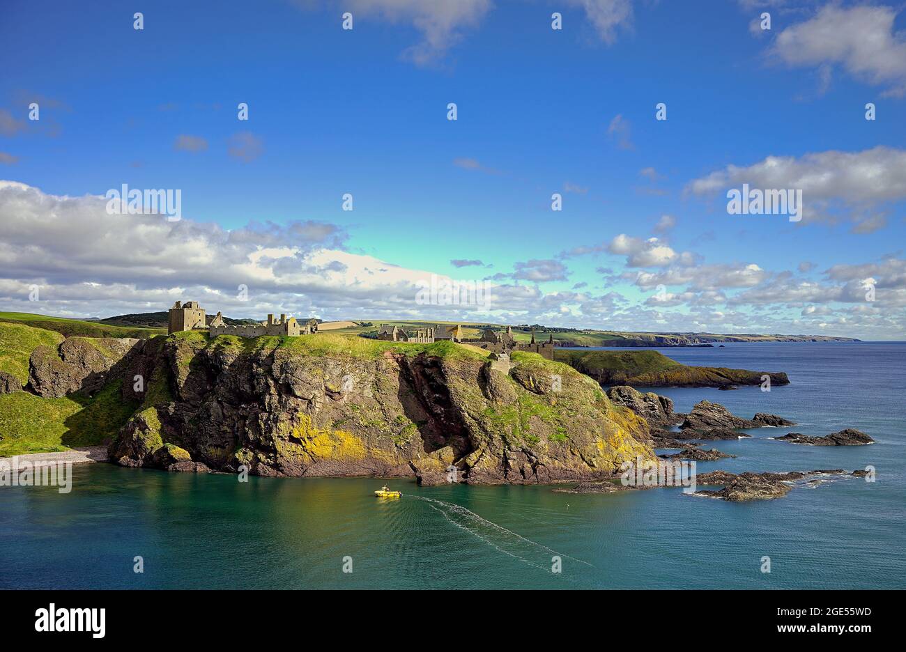 Château de Dunnottar un château du XVe siècle en ruines près du village de pêcheurs de Stonehaven dans le nord-est de l'Écosse Banque D'Images