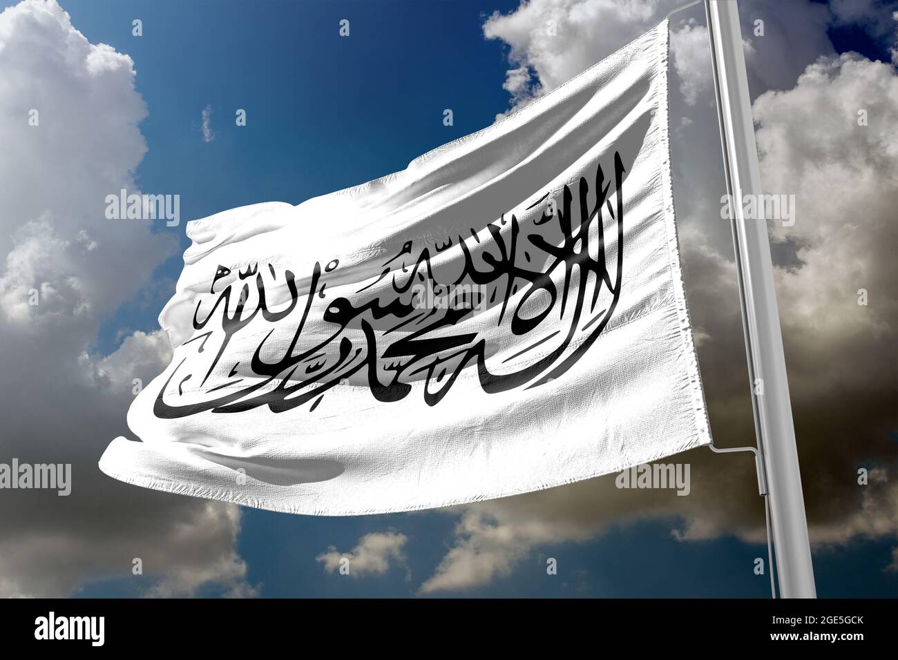 Drapeau de l'Afghanistan, l'Afghanistan au pouvoir des Taliban. L'inscription en traduction « shahada » est inscrite sur le drapeau blanc. Banque D'Images