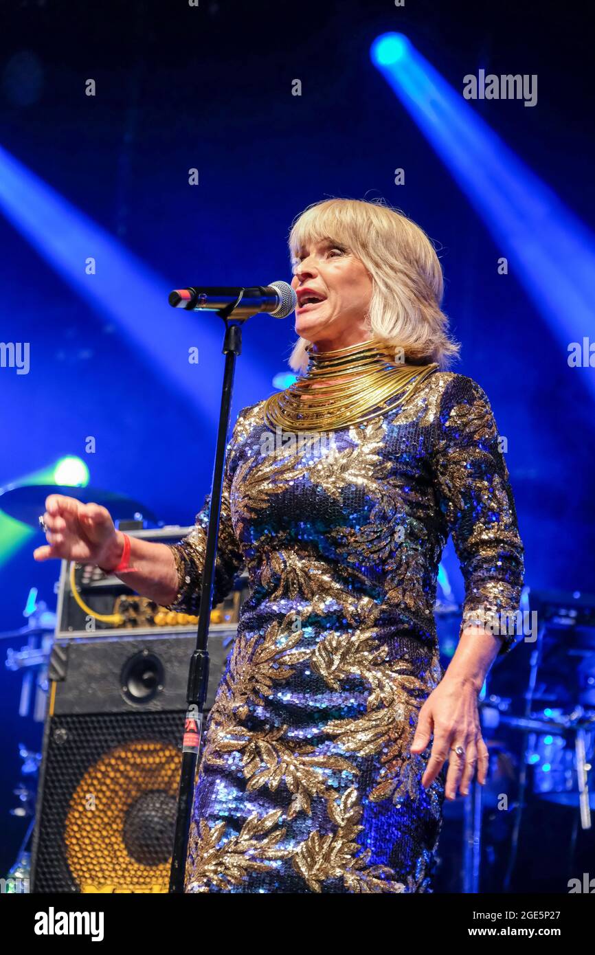 Toyah Willcox se présentant avec le SAS Band (Spike's All Stars) au Wickham Festival, Hampshire, Royaume-Uni. 5 août 2021 Banque D'Images